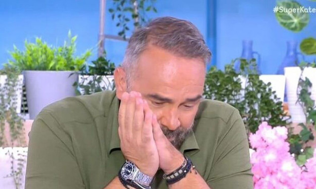 «Λύγισε» ο Γρηγόρης Γκουντάρας και έχασε τα λόγια του on air: «Δεν μπορώ»