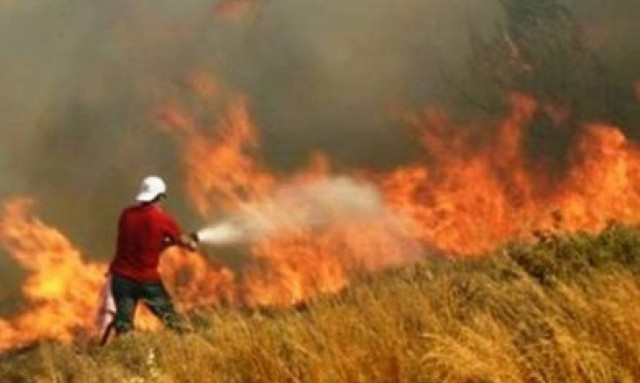 Φωτιά στον Βόλο: Σε σπίτι οι φλόγες - Δείτε βίντεο