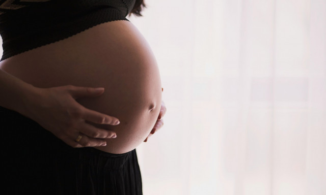 ΗΠΑ: Γυναίκα απέβαλε σε εστιατόριο - Πέταξε το έμβρυο και πάτησε το καζανάκι για να το εξαφανίσει