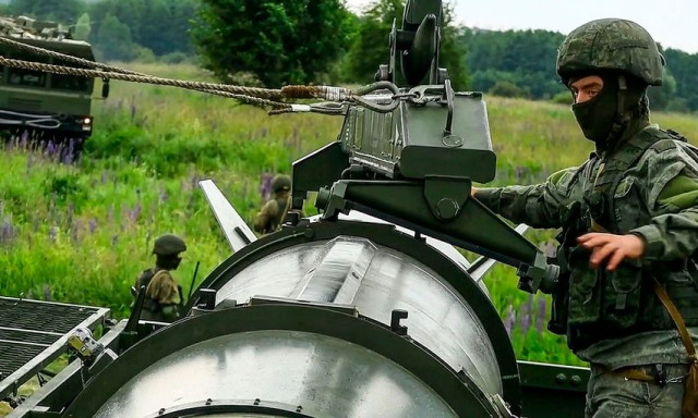 Πούτιν: H  Ρωσία θα ξαναρχίσει την παραγωγή πυραύλων μέσου βεληνεκούς, ως απάντηση στις ΗΠΑ