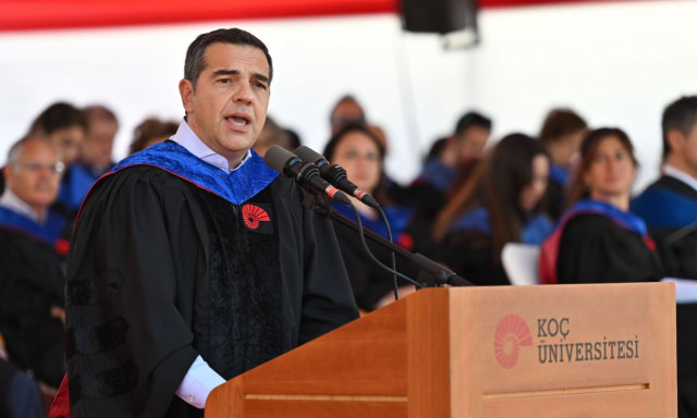 Τα μηνύματα Τσίπρα από την Κωνσταντινούπολη: «Ένας Τούρκος στο δρόμο μου είπε μην υποκυπτείς»