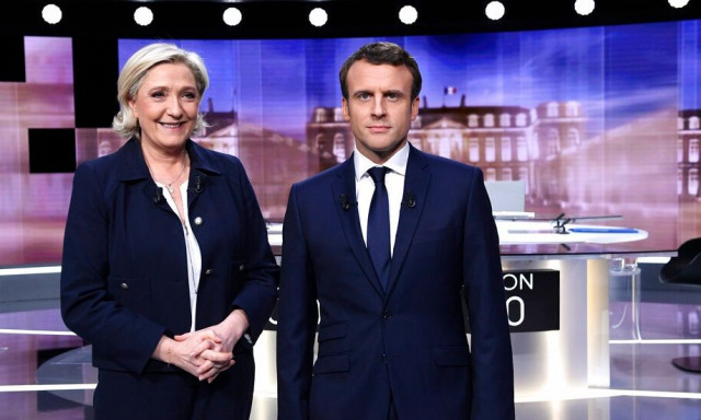 Η Λεπέν έκοψε πρώτη το νήμα στις εκλογές, εξαφανίζοντας από τον πολιτικό χάρτη τον Μακρόν