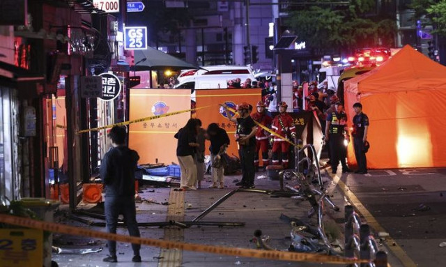 Νότια Κορέα - Τραγωδία στη Σεούλ: Αυτοκίνητο έπεσε σε πεζούς - 9 νεκροί