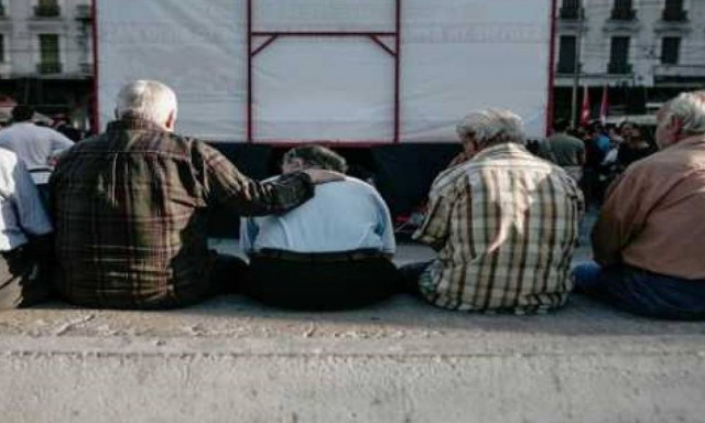 Τετραπλή ενίσχυση στις συντάξεις: Τι πρέπει να ξέρουν οι δικαιούχοι