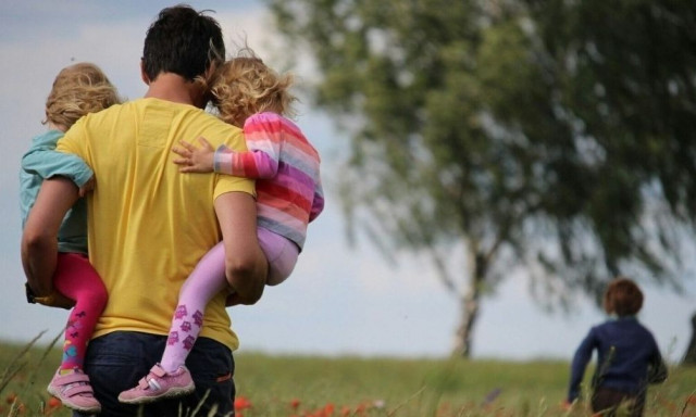 Επίδομα παιδιού: Πότε κλείνει προσωρινά  η πλατφόρμα για αιτήσεις - Πότε πληρώνονται οι δικαιούχοι