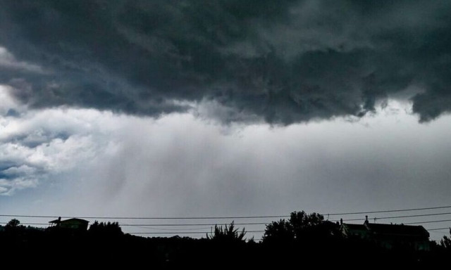 Kαιρός - «Μείνετε μακριά από χειμάρρους»: Έκτακτες οδηγίες της Πολιτικής Προστασίας