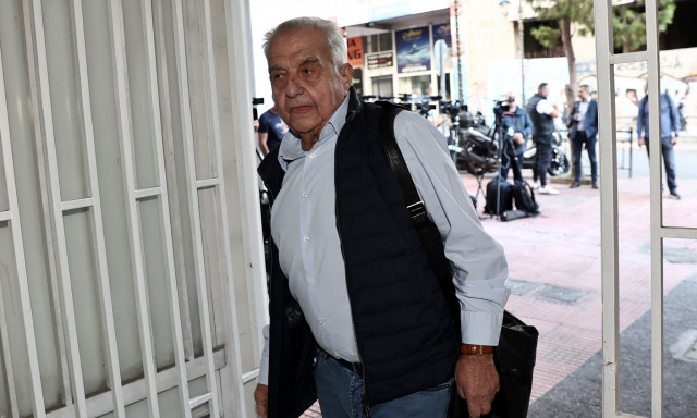 Αλέκος Φλαμπουράρης: Εκτός ΜΕΘ ο πρώην υπουργός Επικρατείας του ΣΥΡΙΖΑ