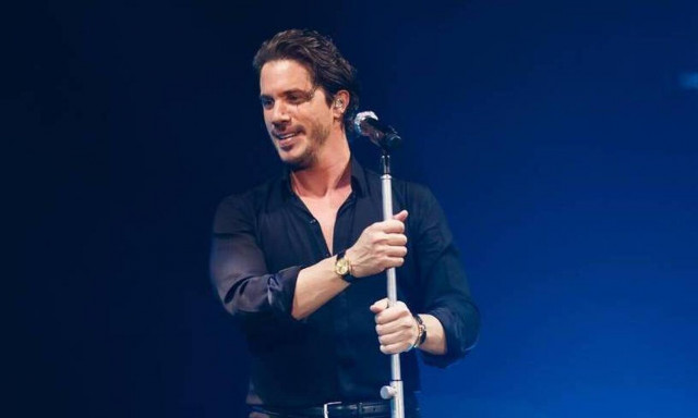 Νίκος Οικονομόπουλος: Αναβάλλεται η συναυλία του στο Κατράκειο Θέατρο