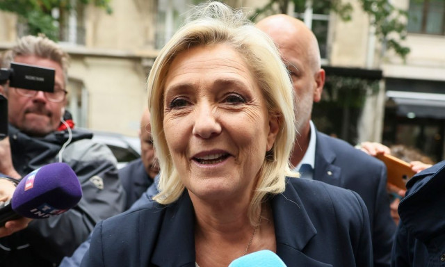 Γαλλία: Δημοσκόπηση δίνει στη Λεπέν έως 220 έδρες - Ακόμη μακριά από την απόλυτη πλειοψηφία των 289