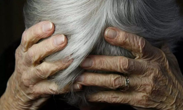 Ημαθία: Έκλεψαν από ηλικιωμένη κοσμήματα και λίρες αξίας 7.000 ευρώ