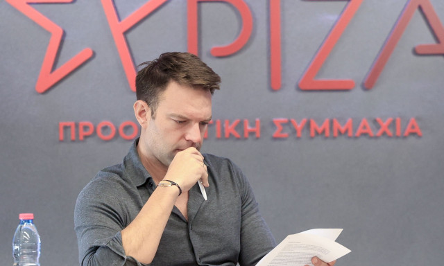 Αύριο το πρώτο μπρα ντε φερ στον ΣΥΡΙΖΑ: Στη Γαλλία ο Τσίπρας, στα «κάγκελα» ο Κασσελάκης