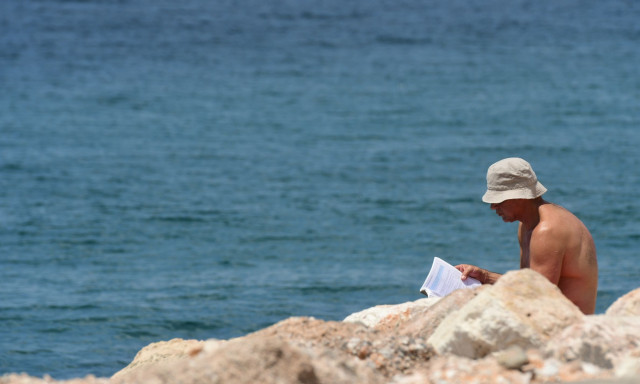 Γαλάζιες σημαίες και πεντακάθαρα νερά σε ακτές του Δήμου Βόλου εντός του Παγασητικού