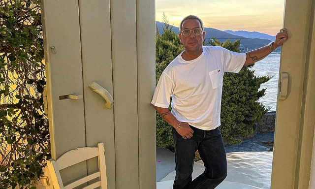 Γιώργος Μαζωνάκης: Οι κόντρες με την οικογένειά του, ο εγκλεισμός στο ψυχιατρείο και η νέα απάντηση