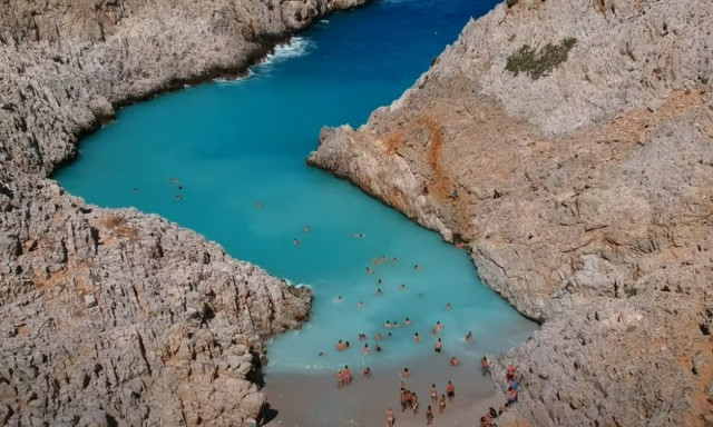 Σεϊτάν Λιμάνια: Ο «καταραμένος» παράδεισος της Κρήτης με τα παραμυθένια νερά