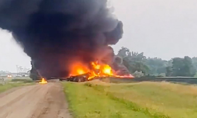 Βόρεια Ντακότα: Συναγερμός για διαρροή τοξικών υλικών μετά από έκρηξη σε τρένο