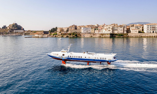 Μηχανική βλάβη στο πλοίο Paxos Island – Ταλαιπωρία για 60 επιβάτες