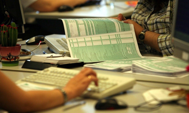 Φορολογικές δηλώσεις 2024: Στα 1.250 ευρώ ο μέσος φόρος