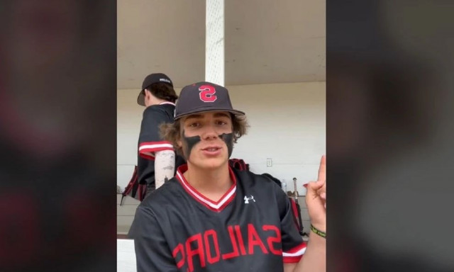 Νεκρός από ηλεκτροπληξία 18χρονος που βούτηξε σε λίμνη – Φίλος του έκανε ΚΑΡΠΑ να τον σώσει