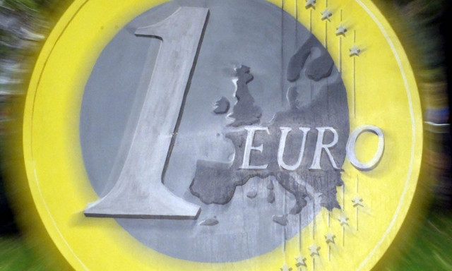 Κατρακύλα του ευρώ, καθώς οι αγορές προετοιμάζονται για το γαλλικό μετεκλογικό αδιέξοδο