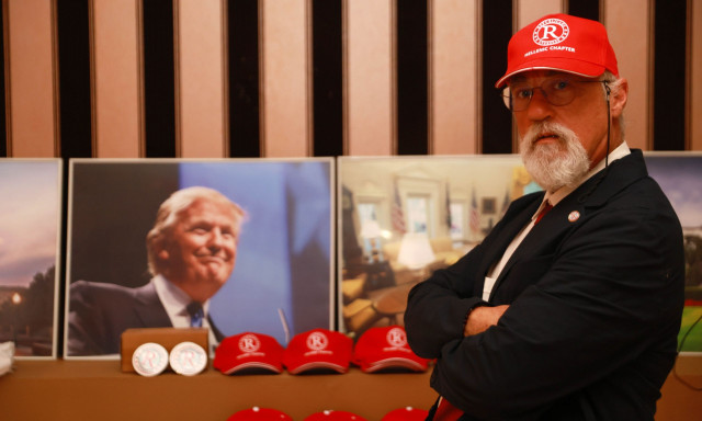 Βροντερό «παρών» των οπαδών του Ντόναλντ Τραμπ στην Ελλάδα: «Είμαστε η Δεξιά των Καραμανλή – Σαμαρά»