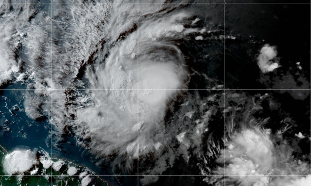 Χάος στις πτήσεις των ΗΠΑ - Ο τυφώνας Beryl ακυρώνει πάνω από 1.300