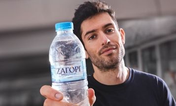 Ο Μίλτος Τεντόγλου δεν βλέπει το τώρα, βλέπει το αύριο και το πάει τέρμα