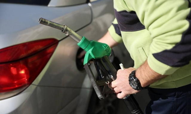 Θεσσαλονίκη: Υπάλληλος βενζινάδικου τραυματίστηκε όταν πήγε να συγκρατήσει 24χρονο που έβαλε καύσιμα