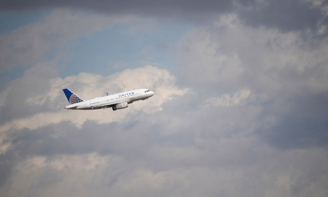 Λος Άντζελες: Αεροσκάφος χάνει τον τροχό του κατά την απογείωσή του