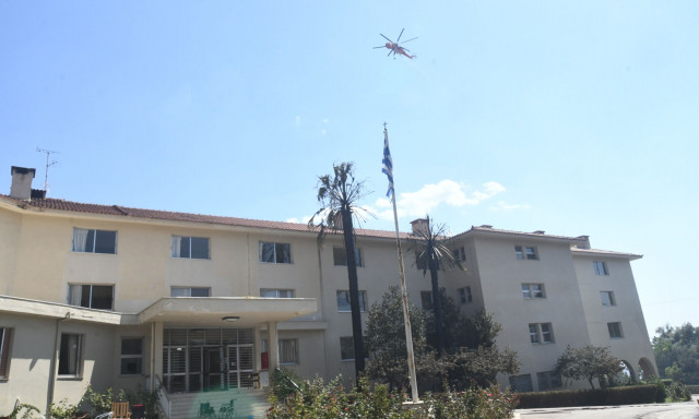 Πάτρα: Χωρίς ενεργό μέτωπο η φωτιά στο Γηροκομειό – Δεν απομακρύνονται οι πυροσβεστικές δυνάμεις