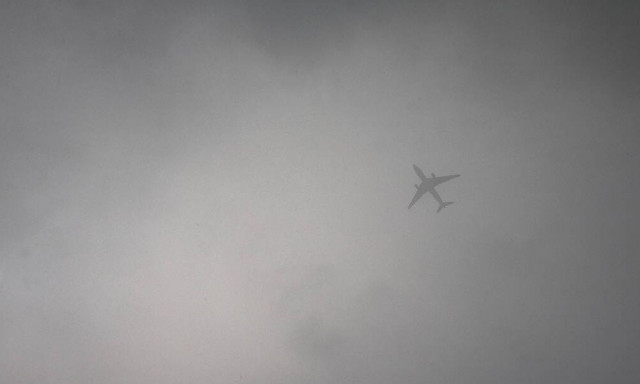 Ουκρανικά μη επανδρωμένα αεροσκάφη επιτέθηκαν σε ρωσικό διυλιστήριο και αεροπορική βάση