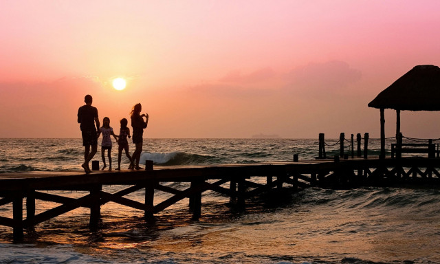 Επίδομα παιδιού: Αντίστροφη μέτρηση για την καταβολή της τρίτης δόσης