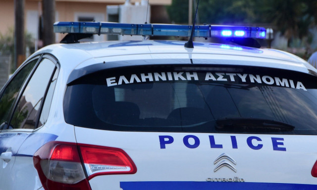 Ηράκλειο: Πουλούσαν εκατοντάδες «μαϊμού» προϊόντα - Τρεις συλλήψεις