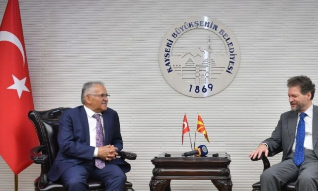 Ανιστόρητο παραλήρημα Σκοπιανού πρέσβη στην Τουρκία: «Ο Κεμάλ γεννήθηκε στα Σκόπια»