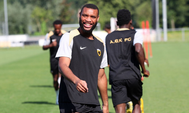 Αρόλντ Μουκουντί ΑΕΚ