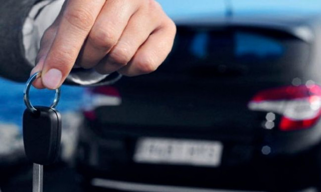 Στην Ελλάδα... όλα ακριβότερα: Πόσο κοστίζει η ενοικίαση ΙΧ στα νησιά και πόσο στο εξωτερικό