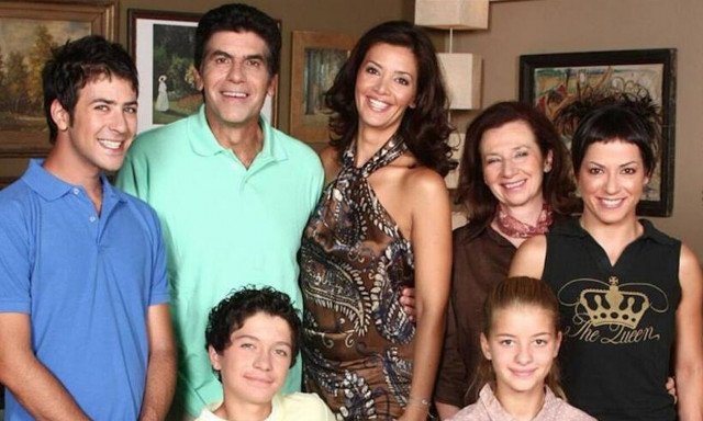 Επαναλήψεις σειρών και εκπομπές που κερδίζουν το στοίχημα της τηλεθέασης