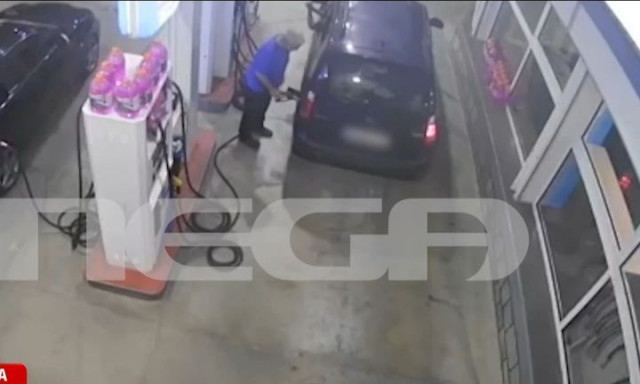 Θεσσαλονίκη: Βίντεο ντοκουμέντο με υπάλληλο βενζινάδικου που κρεμάστηκε από ΙΧ