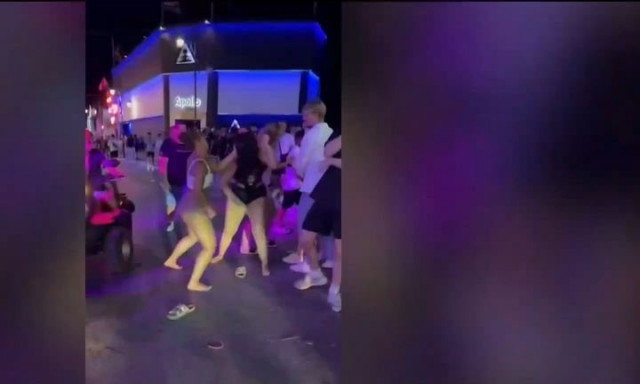 Κρήτη: Αγγλίδες τουρίστριες πιάστηκαν στα χέρια για τα μάτια ενός άνδρα στα Μάλια