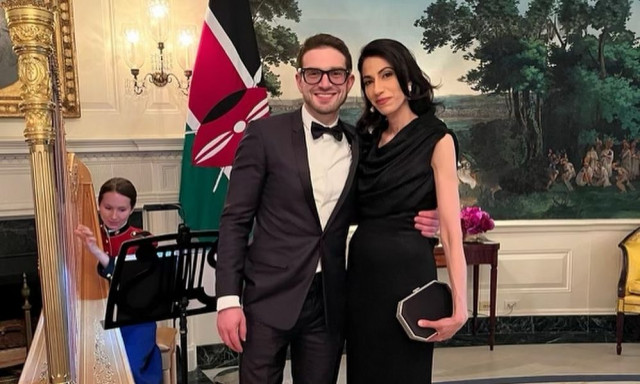 Τζορτζ Σόρος: Ο γιος του Άλεξ αρραβωνιάστηκε την στενή συνεργάτιδα της Χίλαρι Κλίντον Χούμα Αμπεντίν