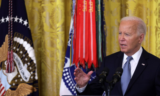 Μπάιντεν: Επαφές με Δημοκρατικούς πριν τη συνέντευξη στα ΜΜΕ - Ο Σνάιντερ τον καλεί να παραμερίσει