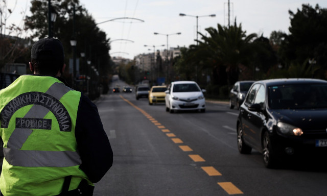 Αλλάζει ριζικά ο ΚΟΚ: Κλήσεις με SMS για να μην σβήνονται και όριο στα 30χλμ