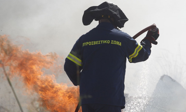 Φωτιά στο Λιτόχωρο Πιερίας: Ευχαριστίες στον Βασίλη Κικίλια για την άμεση επέμβαση