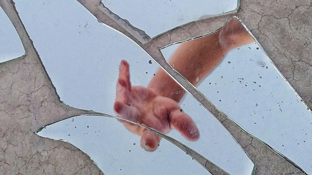 Tα διηγήματα του Newsbomb.gr: «Οδύνη και ηδονή» - Διαβάστε το 2o μέρος «Βαρύγδουπες αλήθειες»