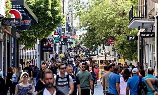 Θερινές εκπτώσεις: Ανοιχτά αύριο Κυριακή τα μαγαζιά - Οι ώρες λειτουργίας