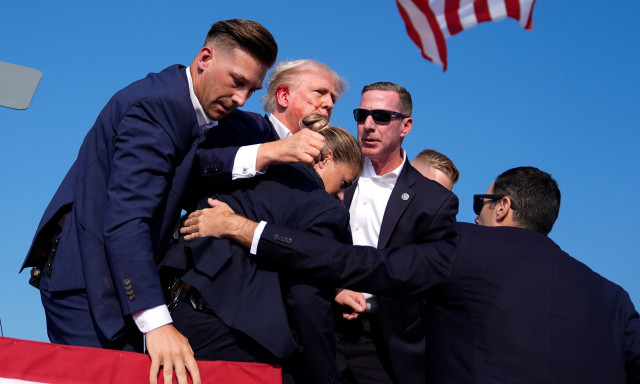 Απόπειρα δολοφονίας του Ντόναλντ Τραμπ: Νεκρός ο δράστης κι ένας πολίτης