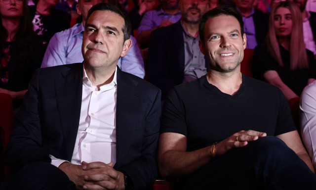 «Όπισθεν» ολοταχώς από Κασσελάκη για τα «μαύρα ταμεία» - Σε διαρκή «επαγρύπνηση» η «Φρουρά Τσίπρα»