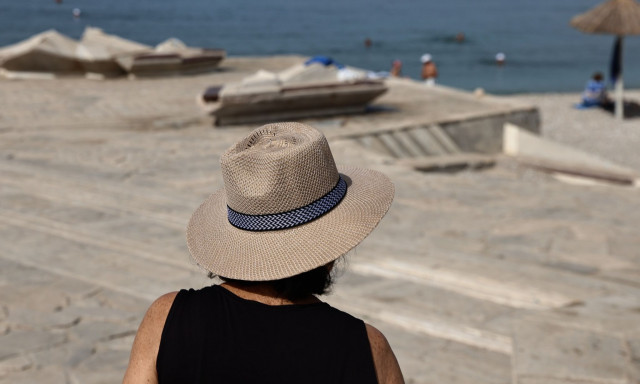 Καύσωνας: Αυτοί είναι οι τρόποι προστασίας από τις υψηλές θερμοκρασίες