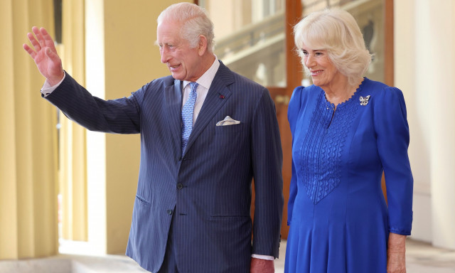 Bασιλιάς Κάρολος: Η νέα φωτογραφία για τα 76α γενέθλιά του - Ευχές από την Κέιτ και τον Ούλιαμ