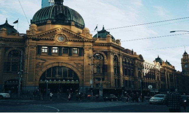 «Βαριά καμπάνα» για Έλληνα στη Μελβούρνη: Βρέθηκαν ποντίκια και κατσαρίδες στο εστιατόριο του