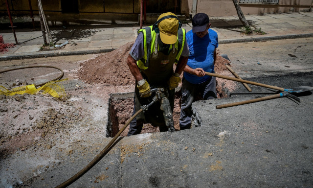 Καύσωνας: Έκτακτα μέτρα προστασίας σε ιδιωτικό και δημόσιο τομέα - Τι ισχύει για τις ευπαθείς ομάδες
